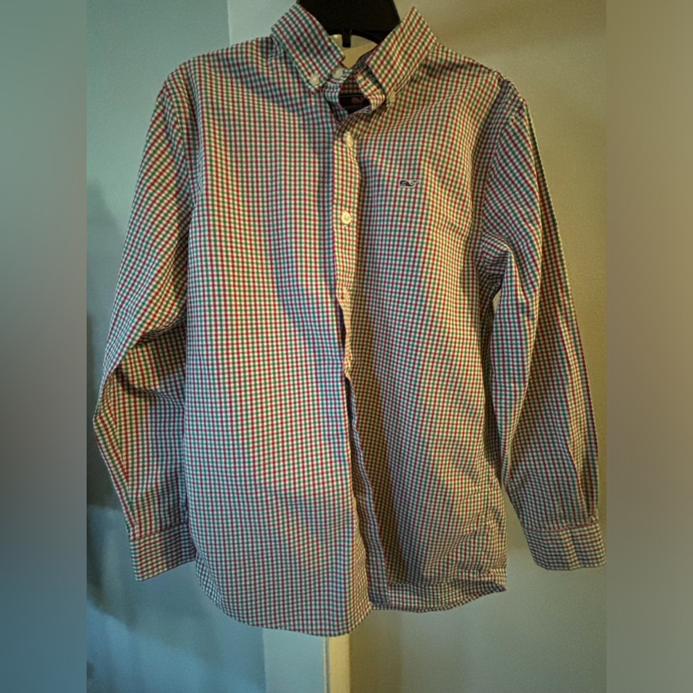 100 percent cotton 12/14 boys button down vineyard vines